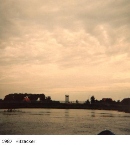 Die östliche Seite der Elbe mit den Wachtürmen der DDR
