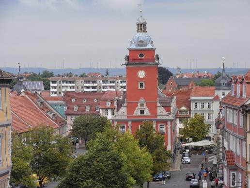 Das historische Rathaus auf dem Hauptmarkt